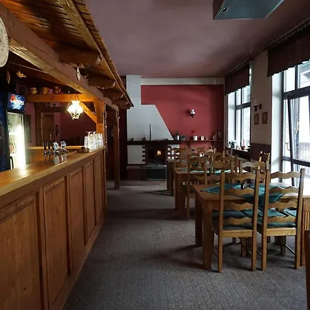 Zdobnice 酒店 *